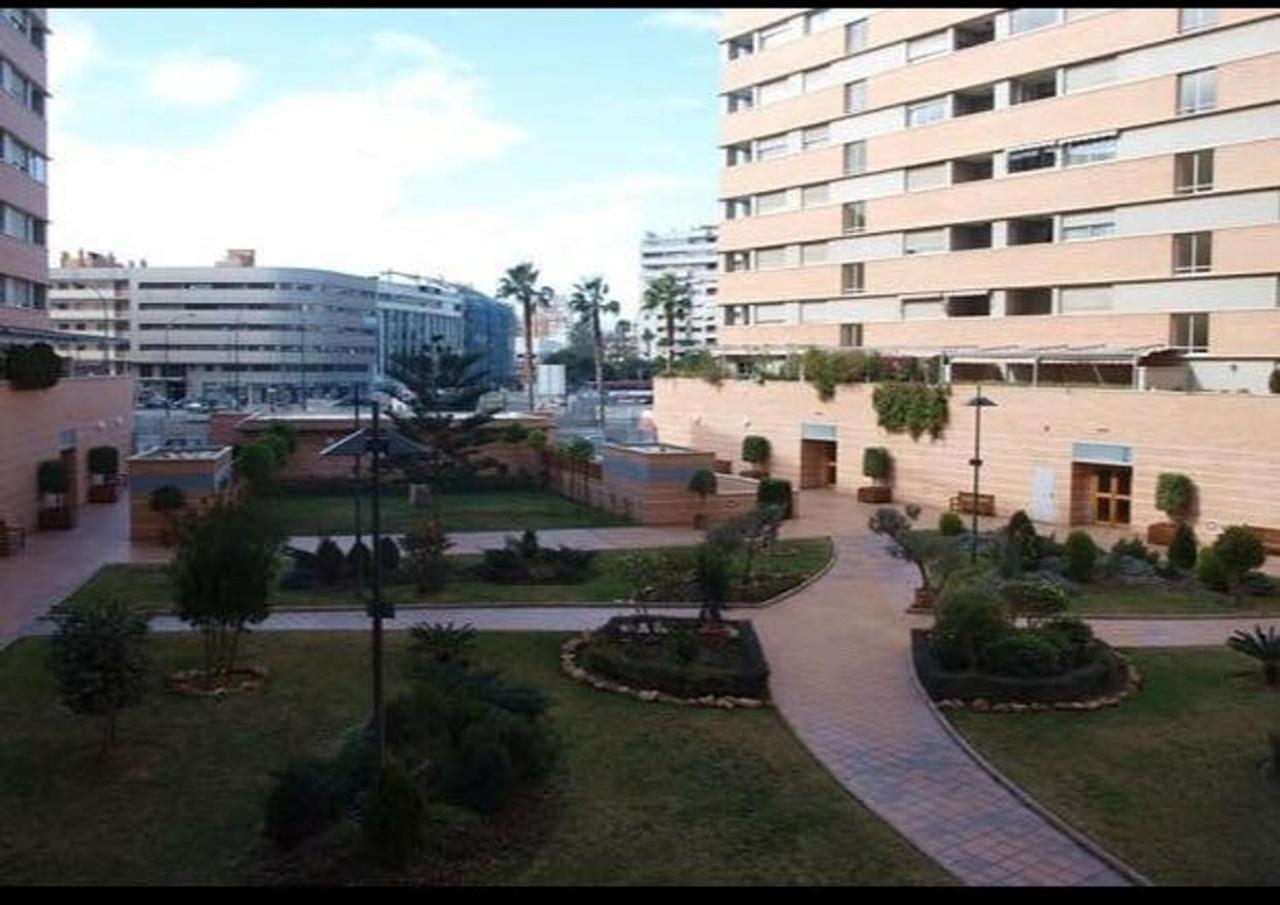 מאלגה Apartment Plaza De La Solidaridad מראה חיצוני תמונה